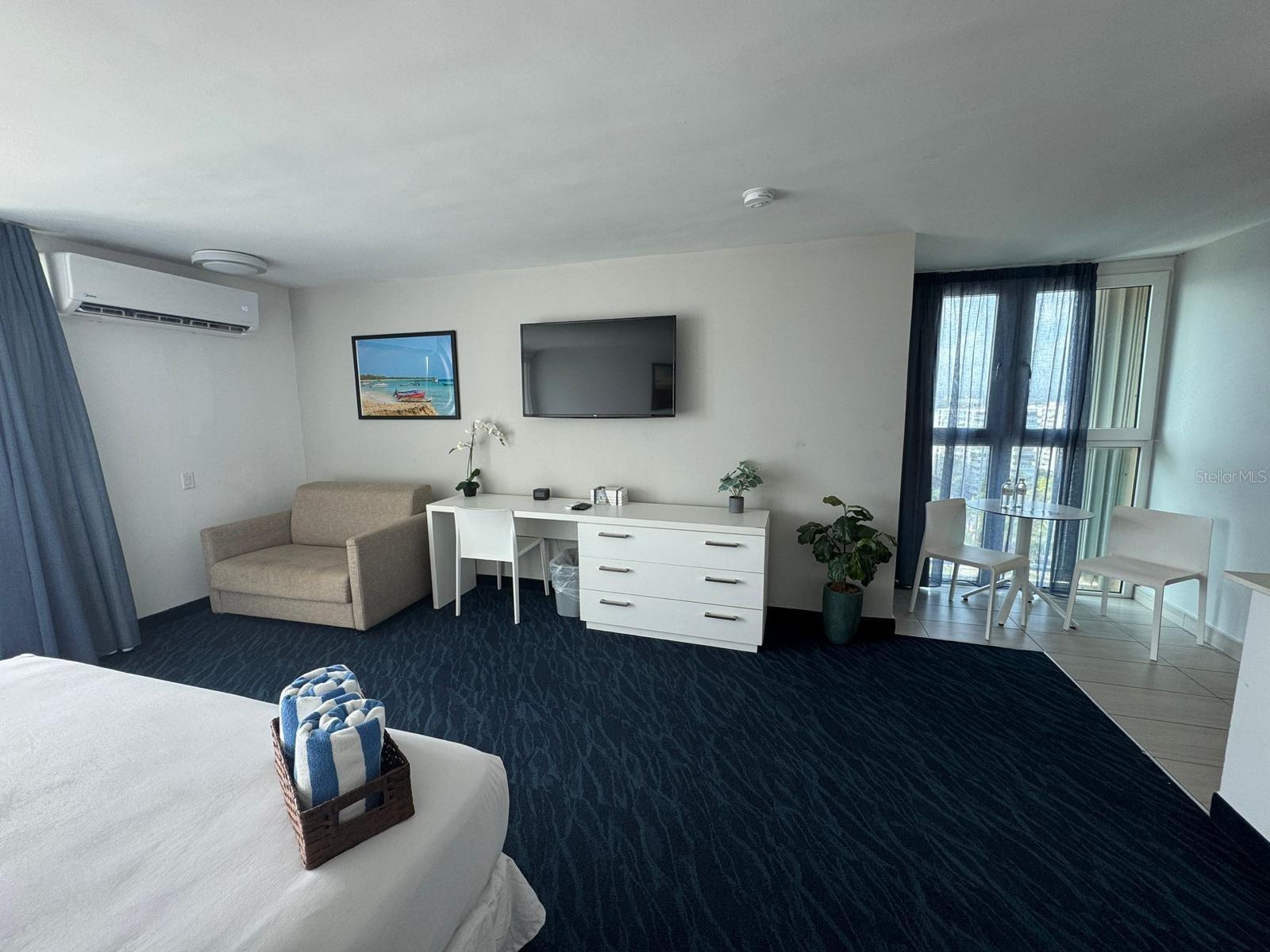 COND. ESJ TOWERS - Residential