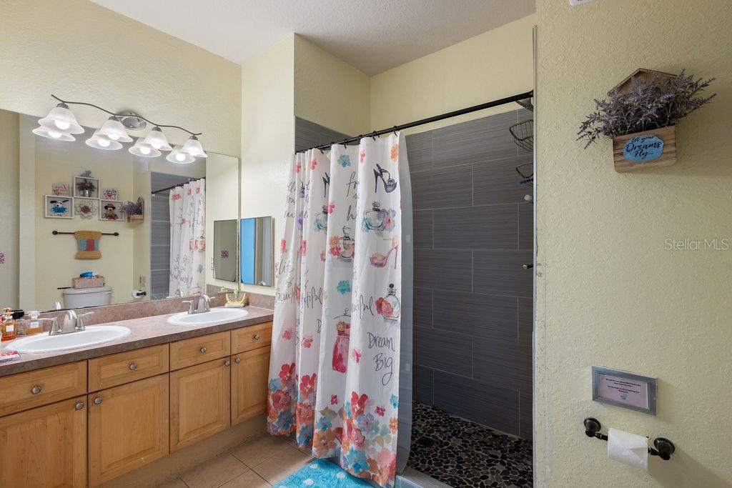 TERRACE RIDGE AT TOWN CENTER EAST CONDO - Residential