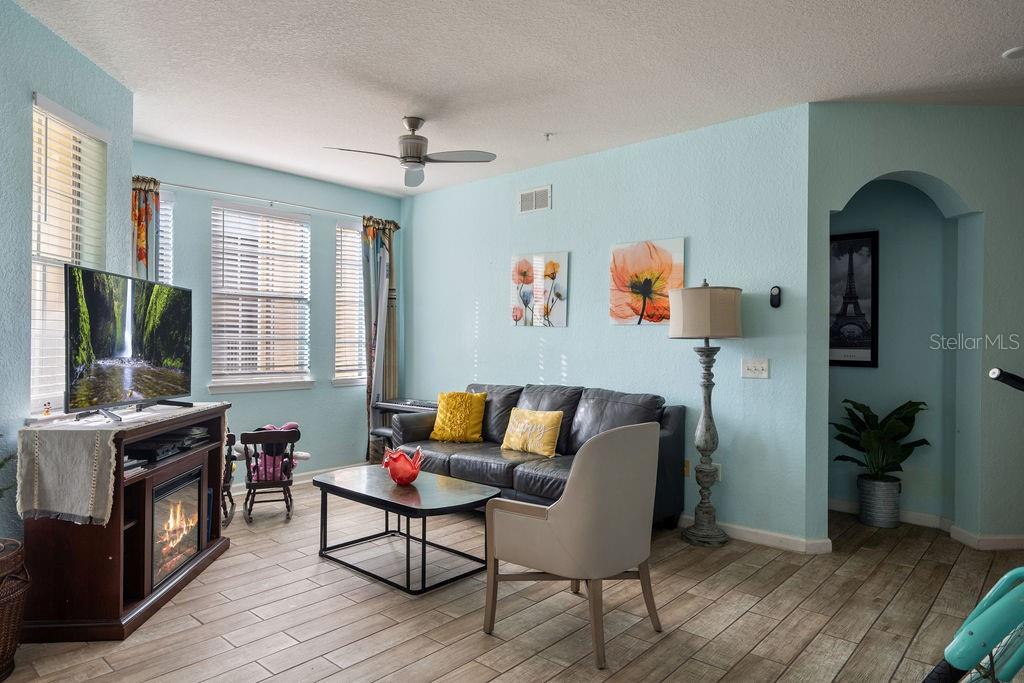 TERRACE RIDGE AT TOWN CENTER EAST CONDO - Residential