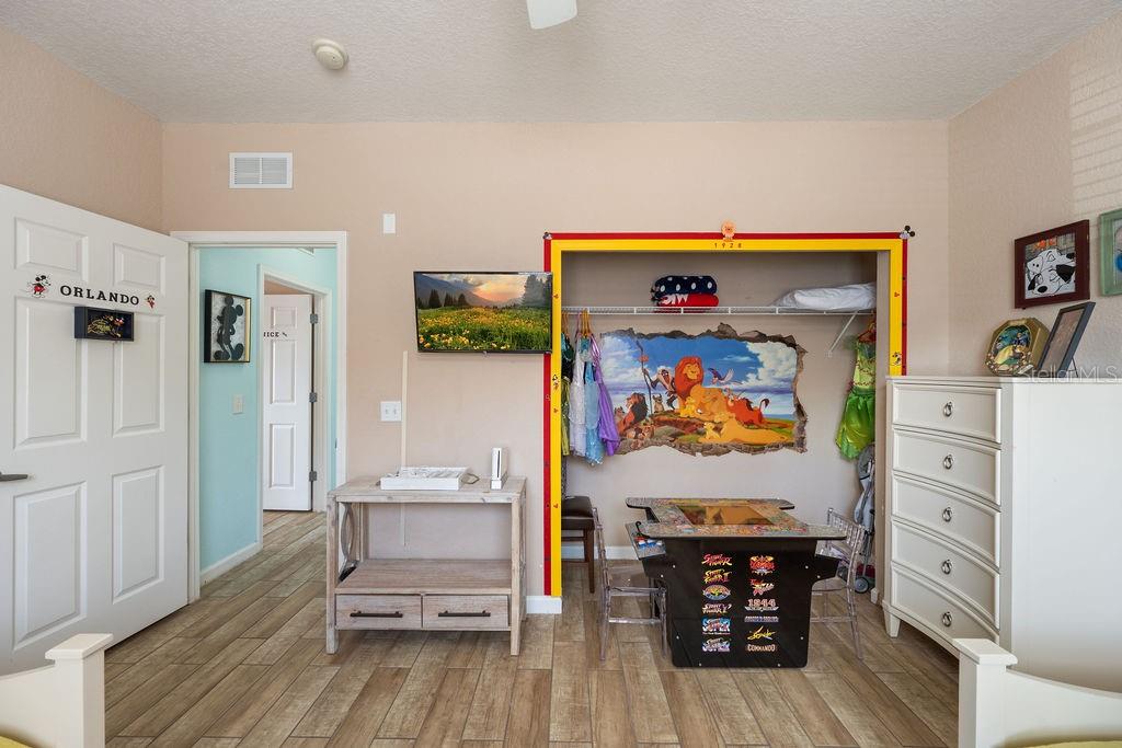 TERRACE RIDGE AT TOWN CENTER EAST CONDO - Residential