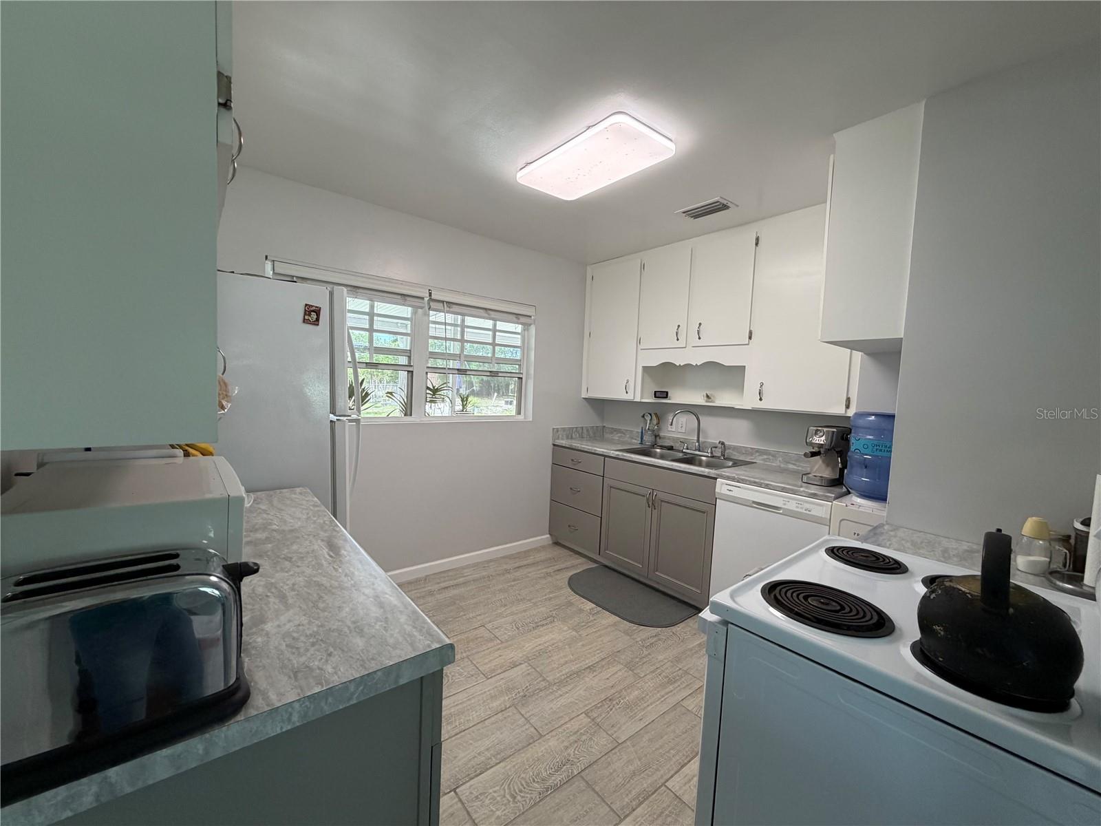 SUNSHINE ESTATES - Residential