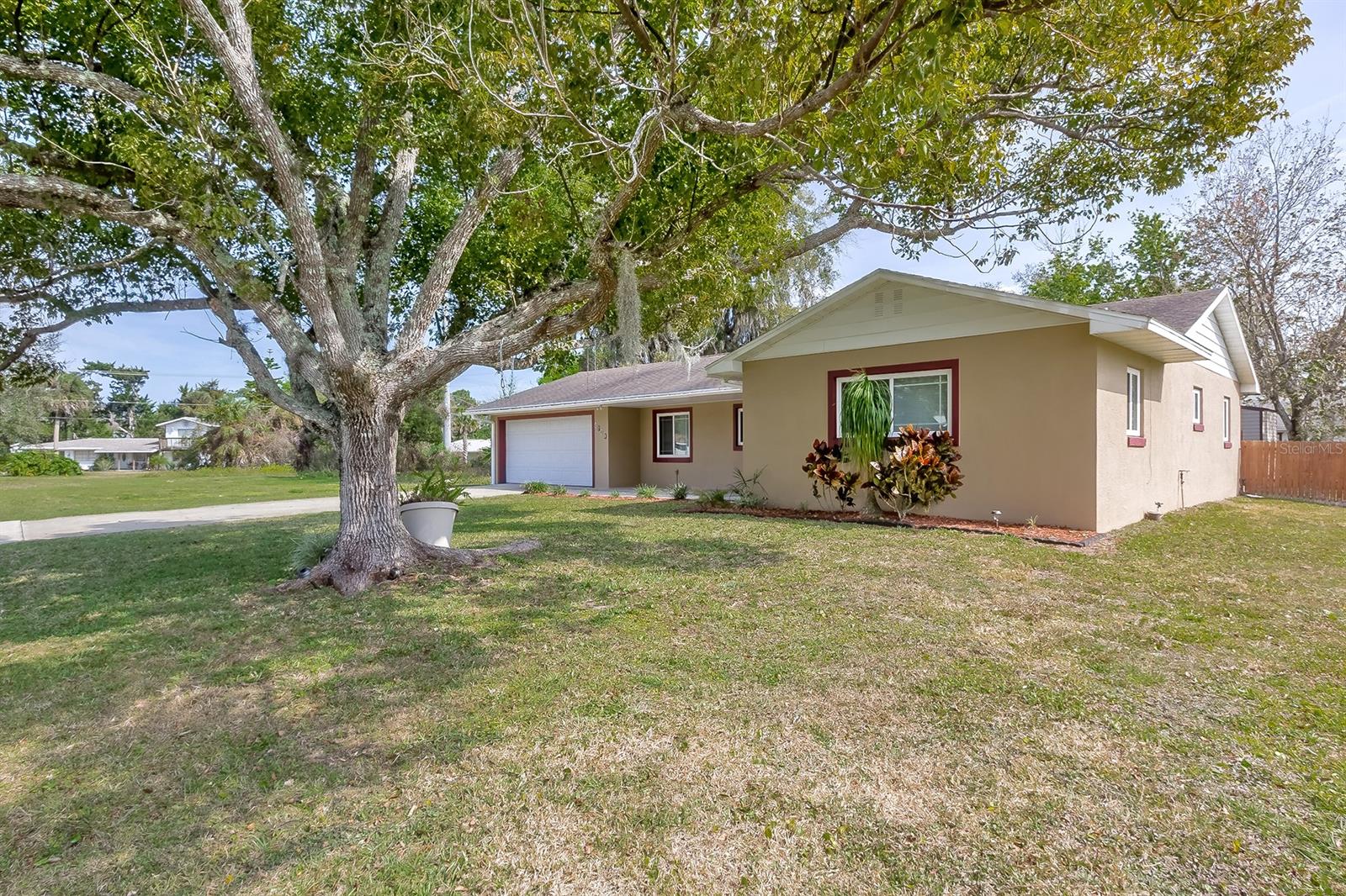 Florida Shores 01 - Residential