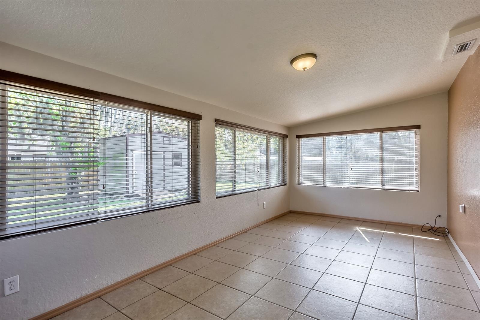 Florida Shores 01 - Residential