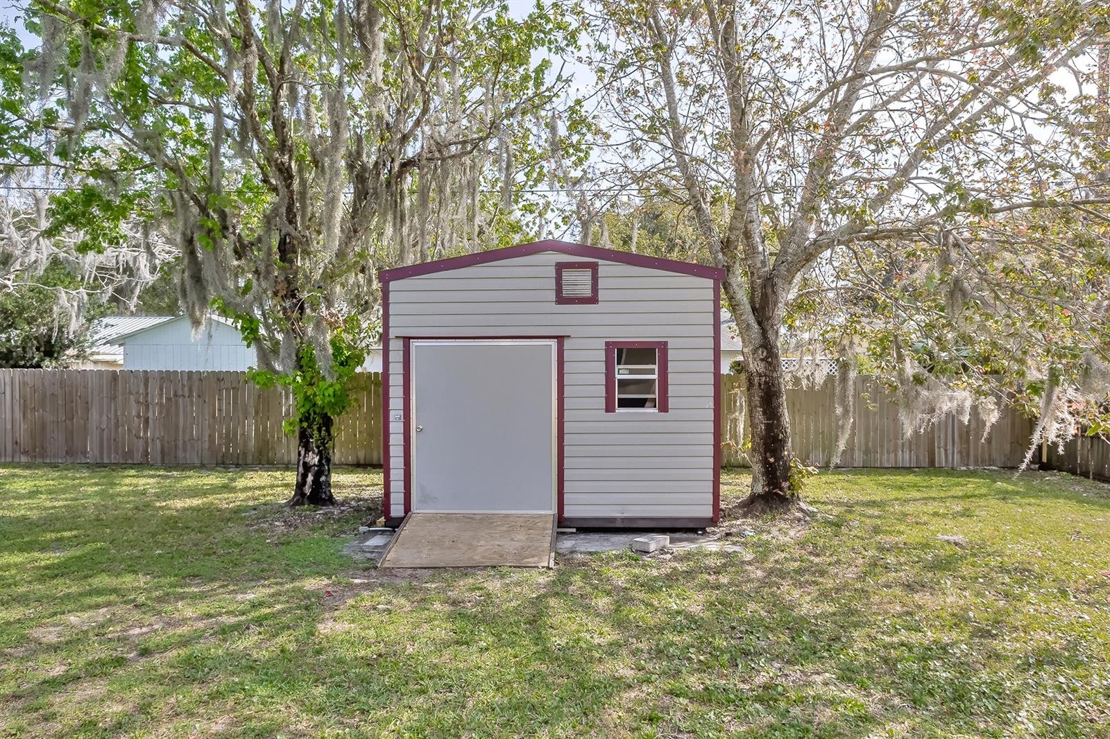 Florida Shores 01 - Residential