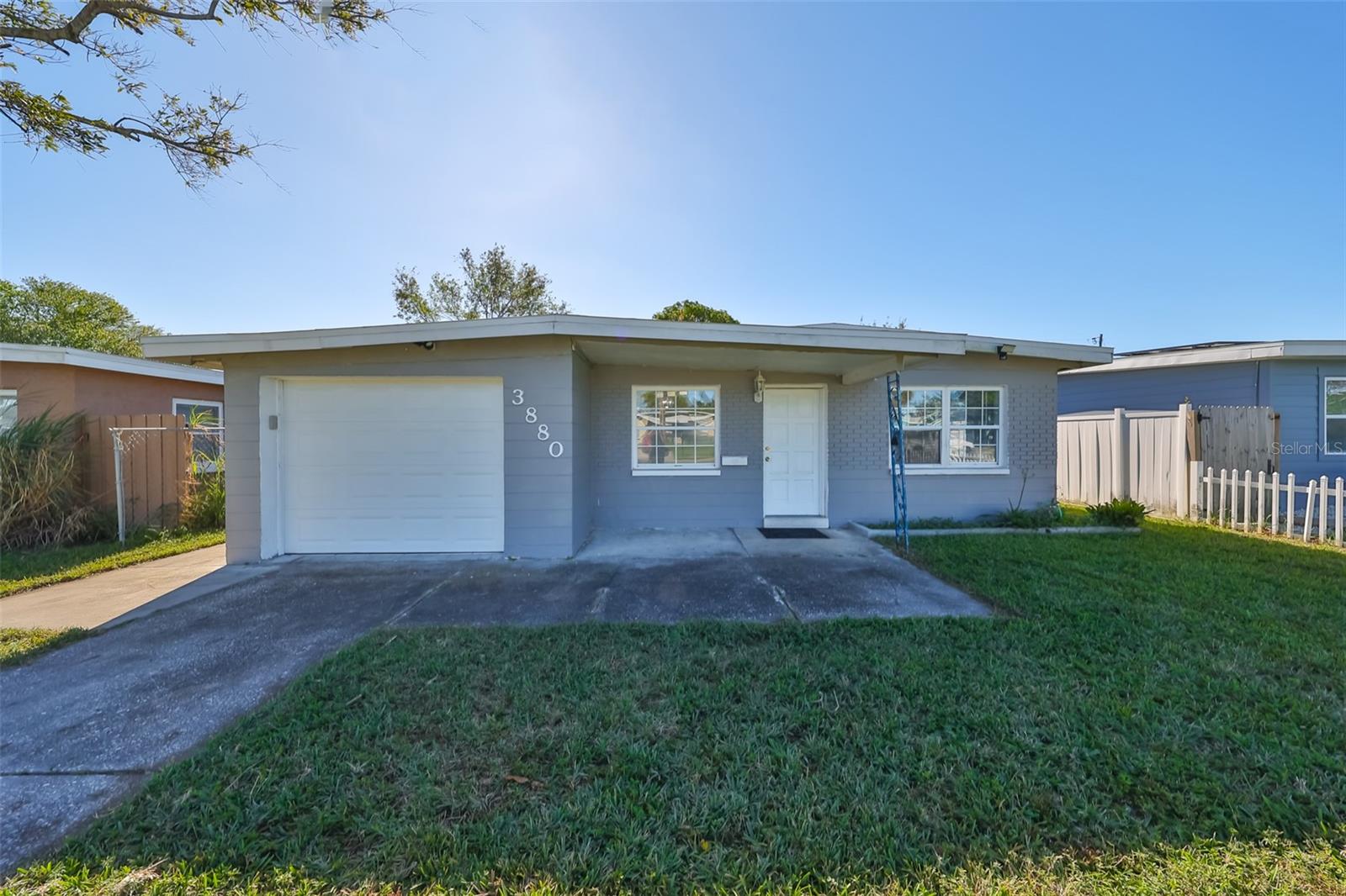 BOULEVARD PARK 2 - Residential Lease