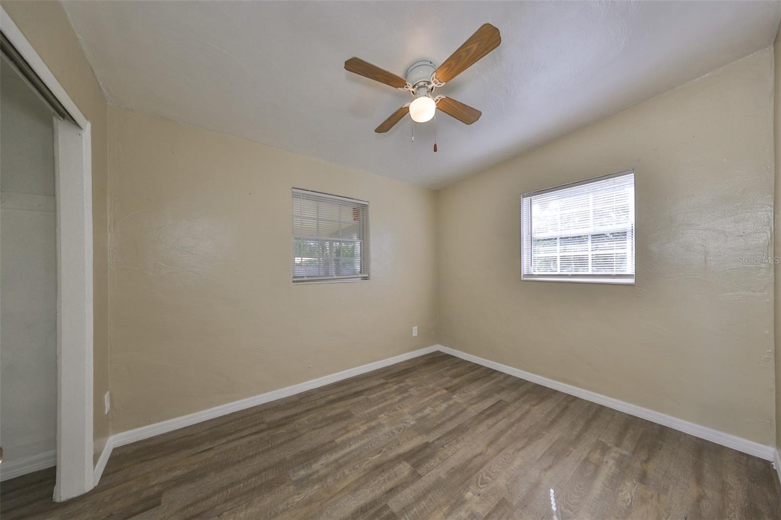 BOULEVARD PARK 2 - Residential Lease