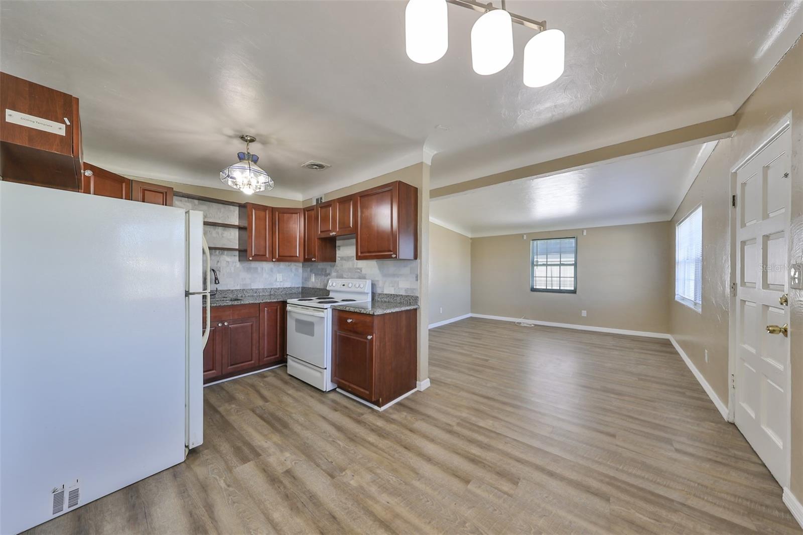 BOULEVARD PARK 2 - Residential Lease