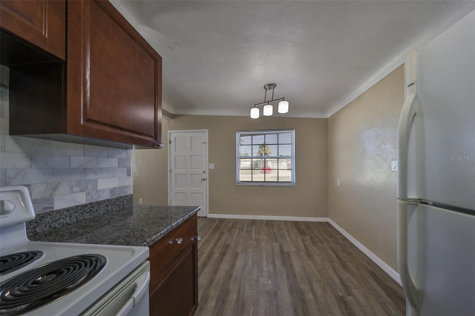 BOULEVARD PARK 2 - Residential Lease