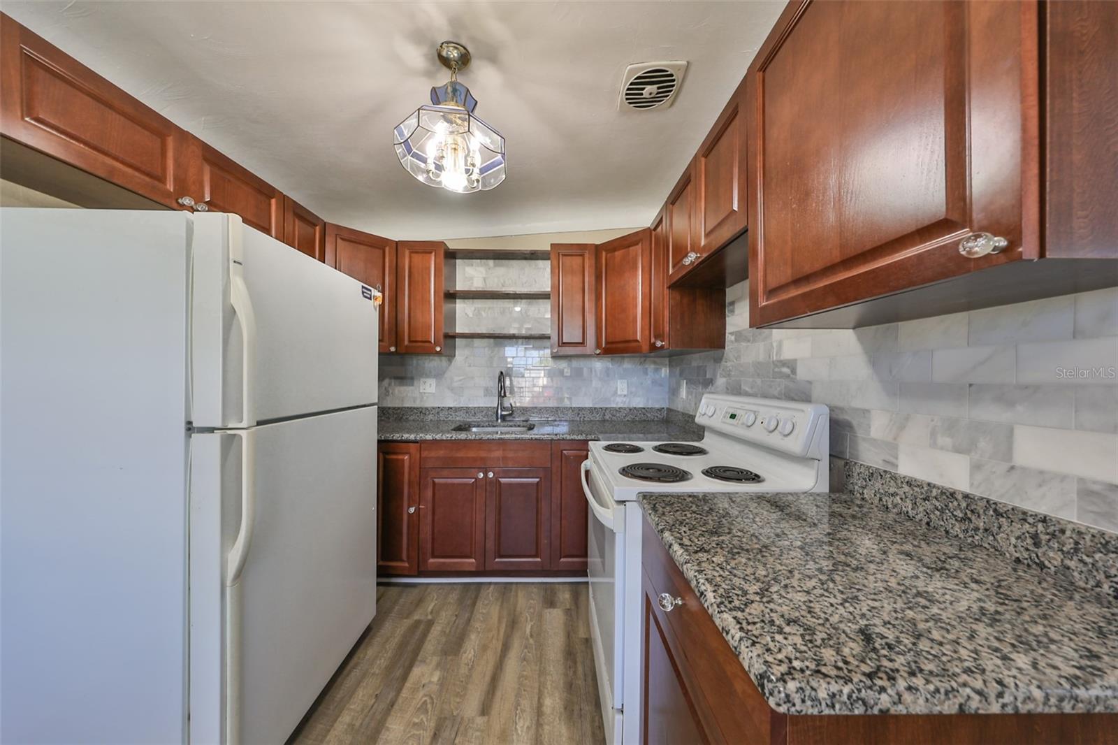 BOULEVARD PARK 2 - Residential Lease