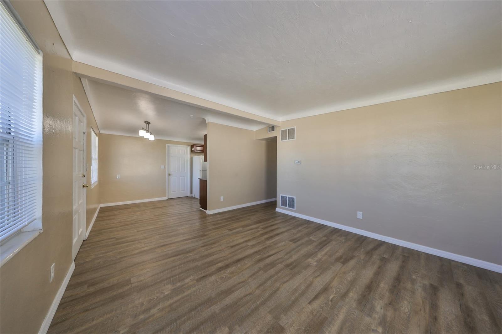 BOULEVARD PARK 2 - Residential Lease