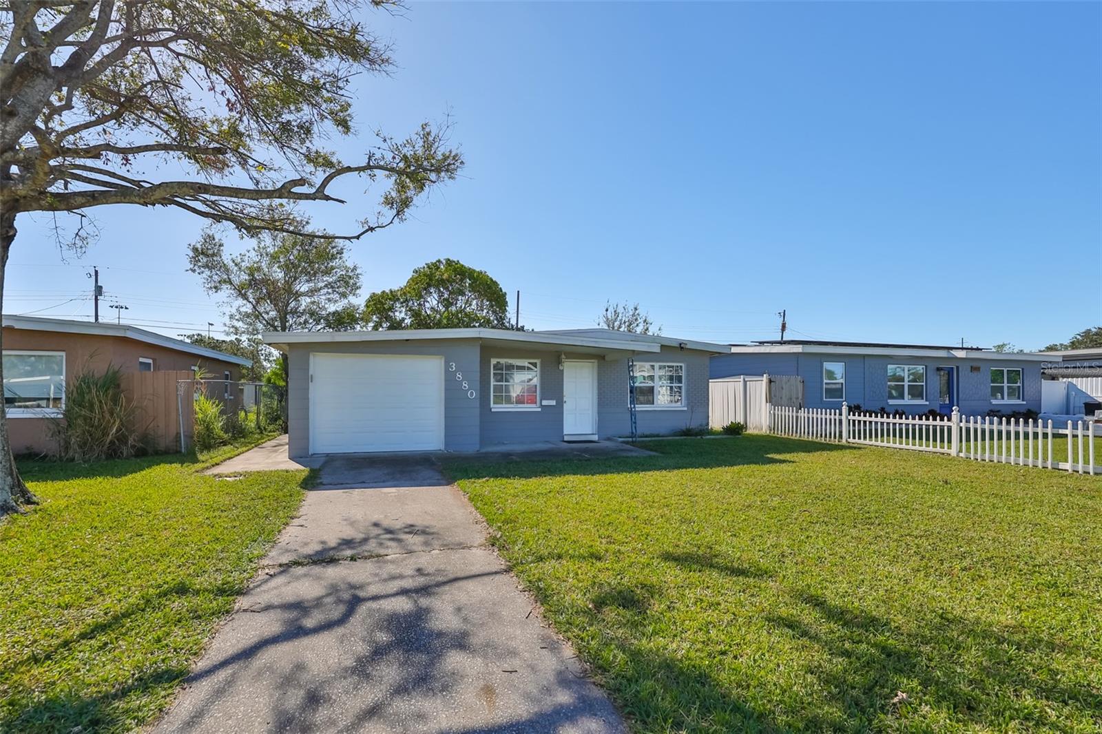 BOULEVARD PARK 2 - Residential Lease
