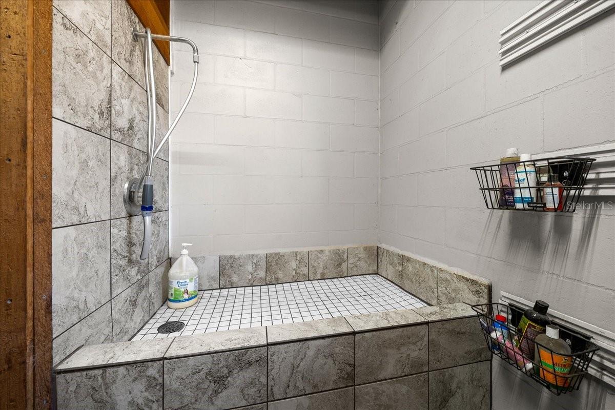 MEADOWBROOK RANCHES - Residential