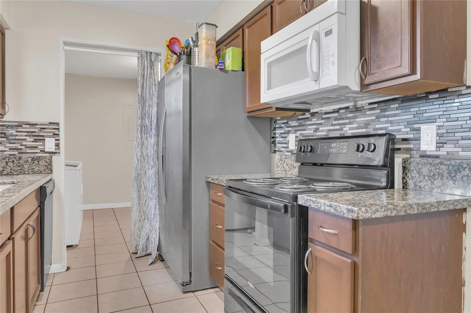 LAKE GARFIELD ESTATES - Residential