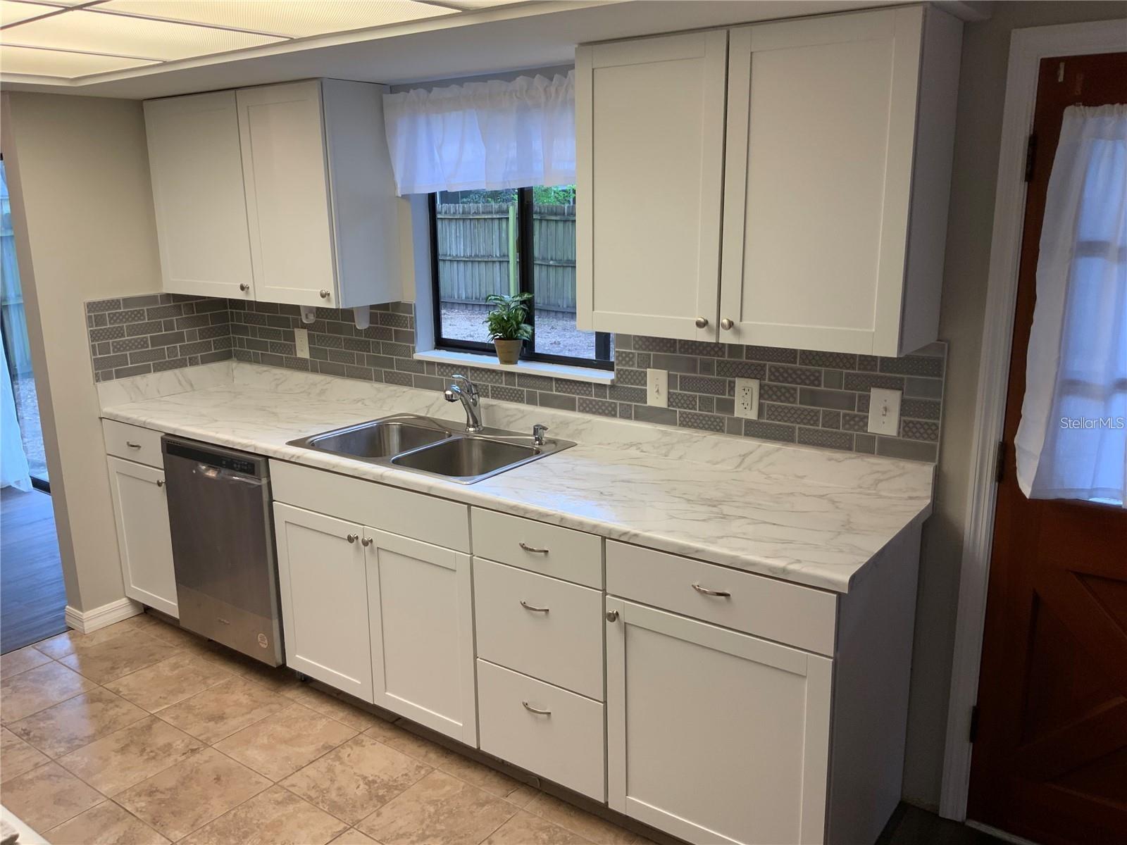 CHARTER OAKS - Residential Lease