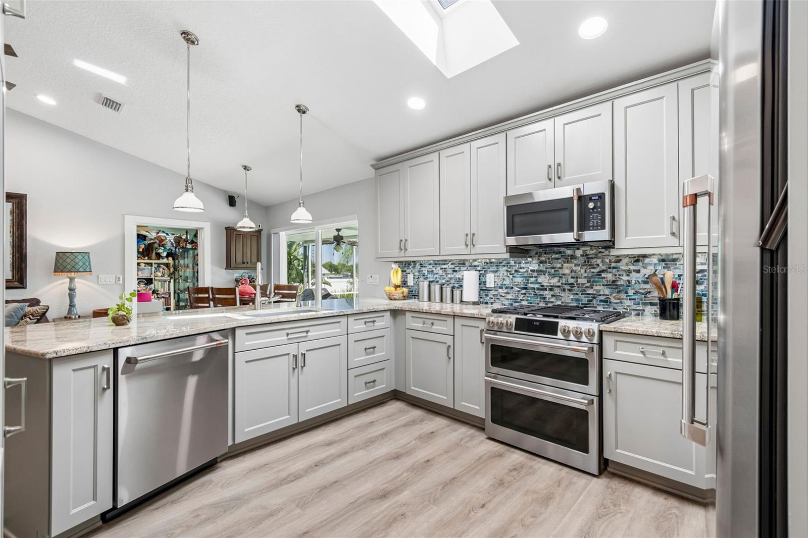 APOLLO BEACH UNIT ONE PT ONE - Residential