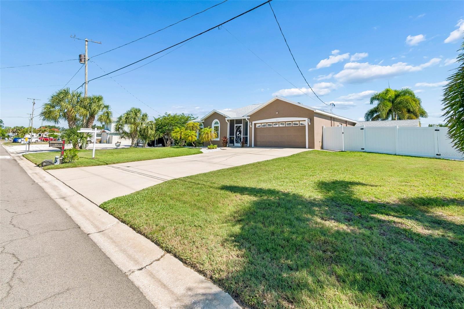APOLLO BEACH UNIT ONE PT ONE - Residential
