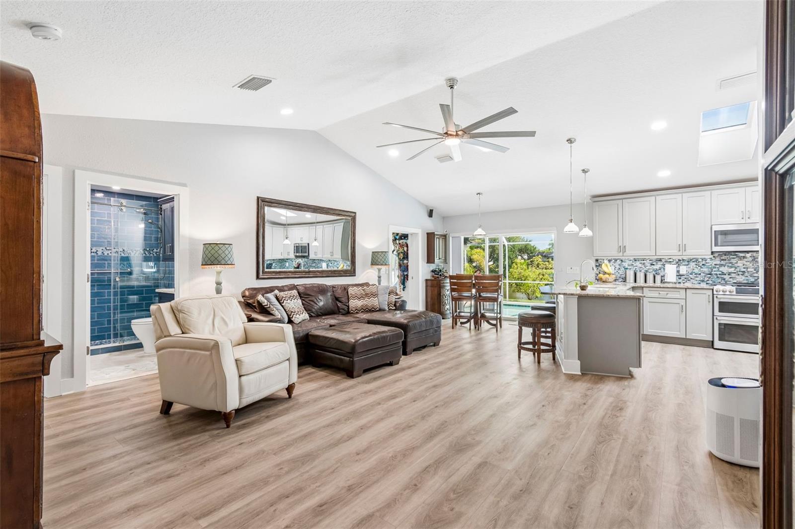 APOLLO BEACH UNIT ONE PT ONE - Residential