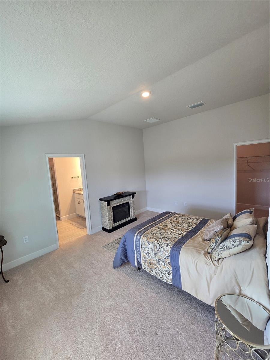 WYLD PALMS VILLAGE CONDOMINIUM - Residential