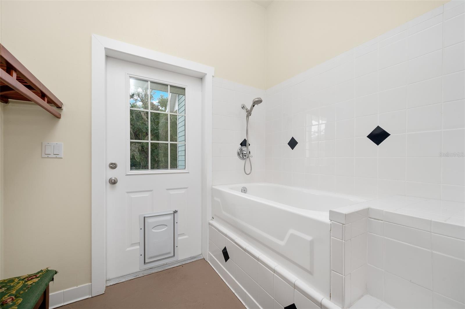 BROADMOOR PH VII - Residential
