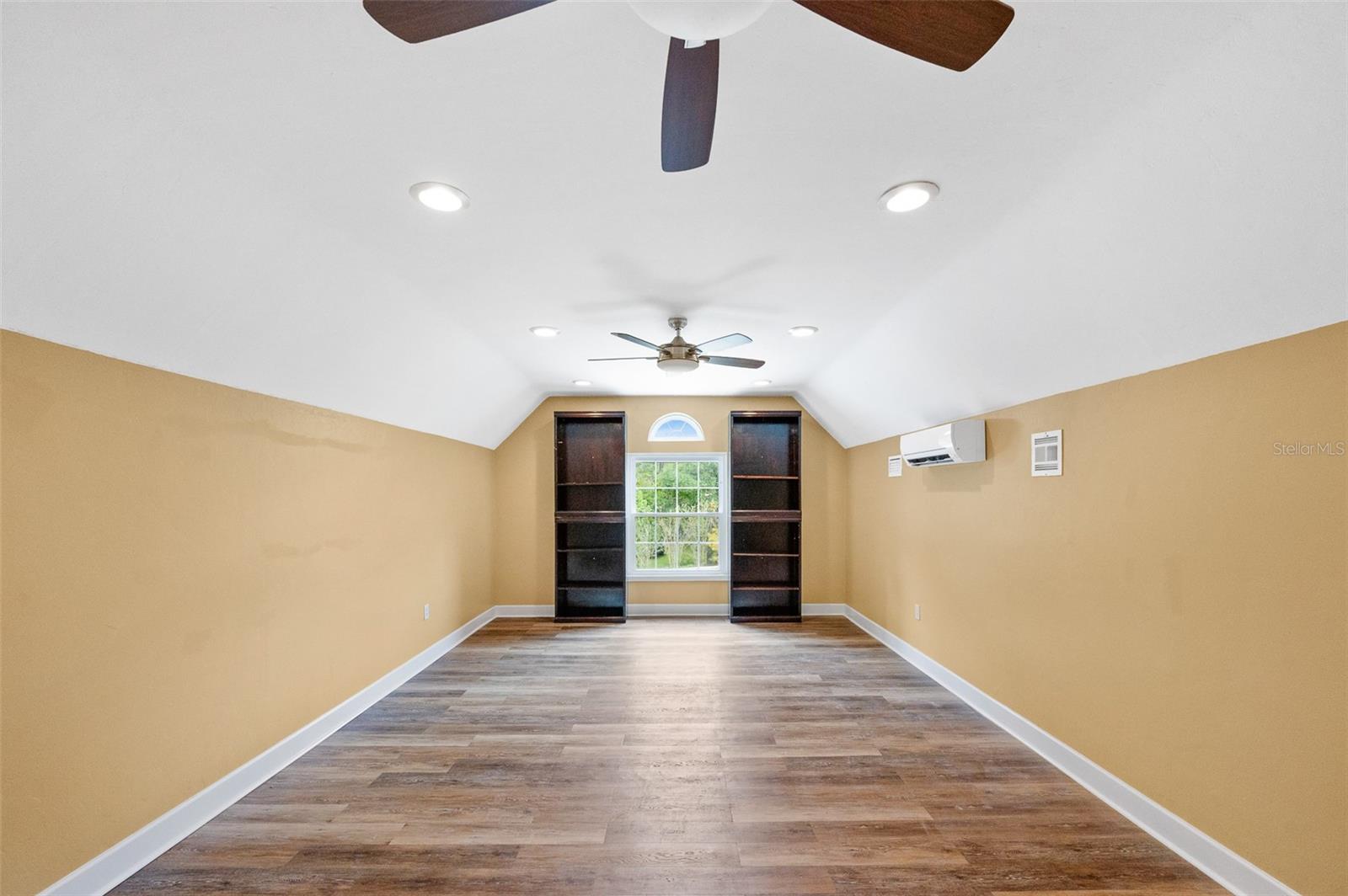 BROADMOOR PH VII - Residential