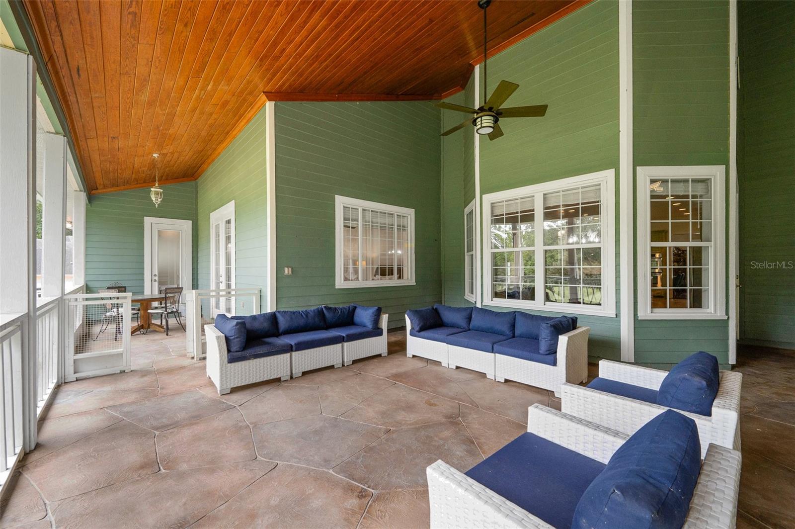 BROADMOOR PH VII - Residential