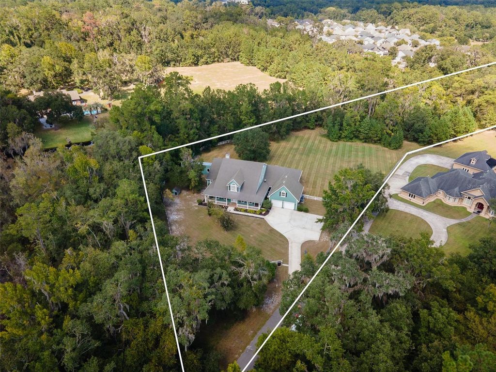 Photo of 1463 NW 104th Drive, Gainesville, FL 32606 (MLS # GC534509)