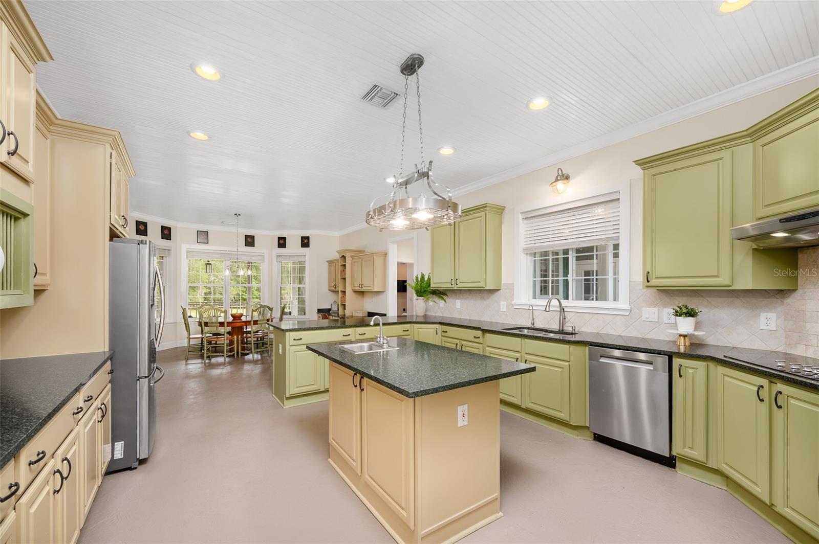 BROADMOOR PH VII - Residential