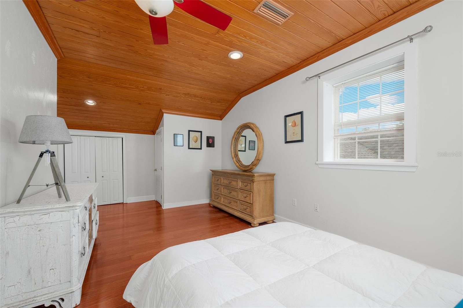 BROADMOOR PH VII - Residential
