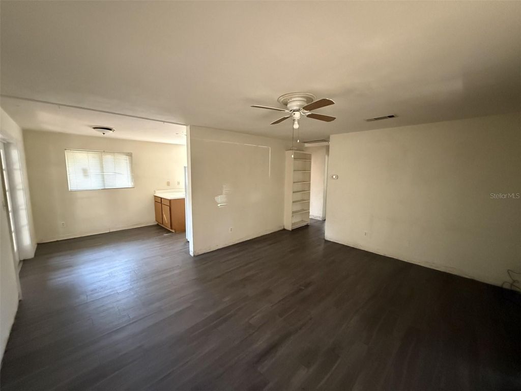 Photo of 1423 NW 6th Avenue, Gainesville, FL 32603 (MLS # GC537412)