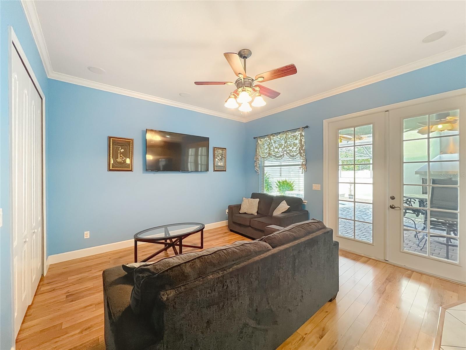 PRESTON SQUARE - Residential