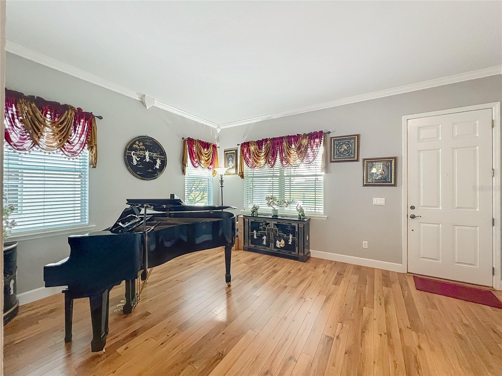 PRESTON SQUARE - Residential