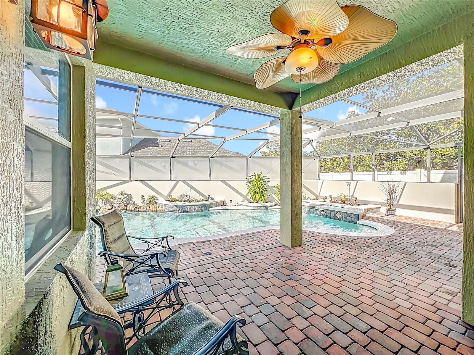 PRESTON SQUARE - Residential