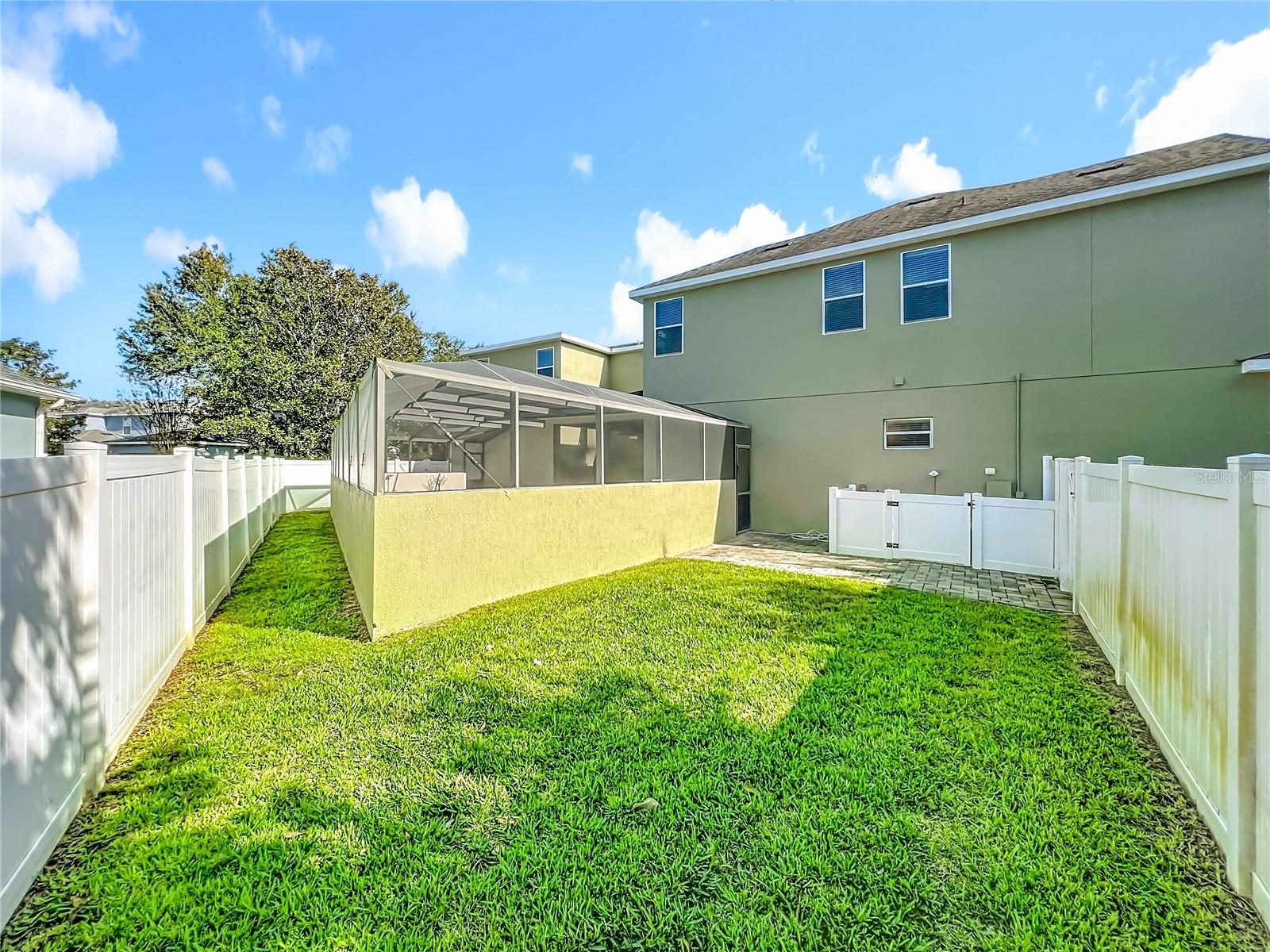 PRESTON SQUARE - Residential