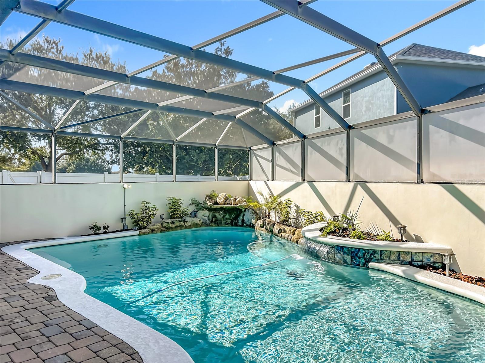 PRESTON SQUARE - Residential