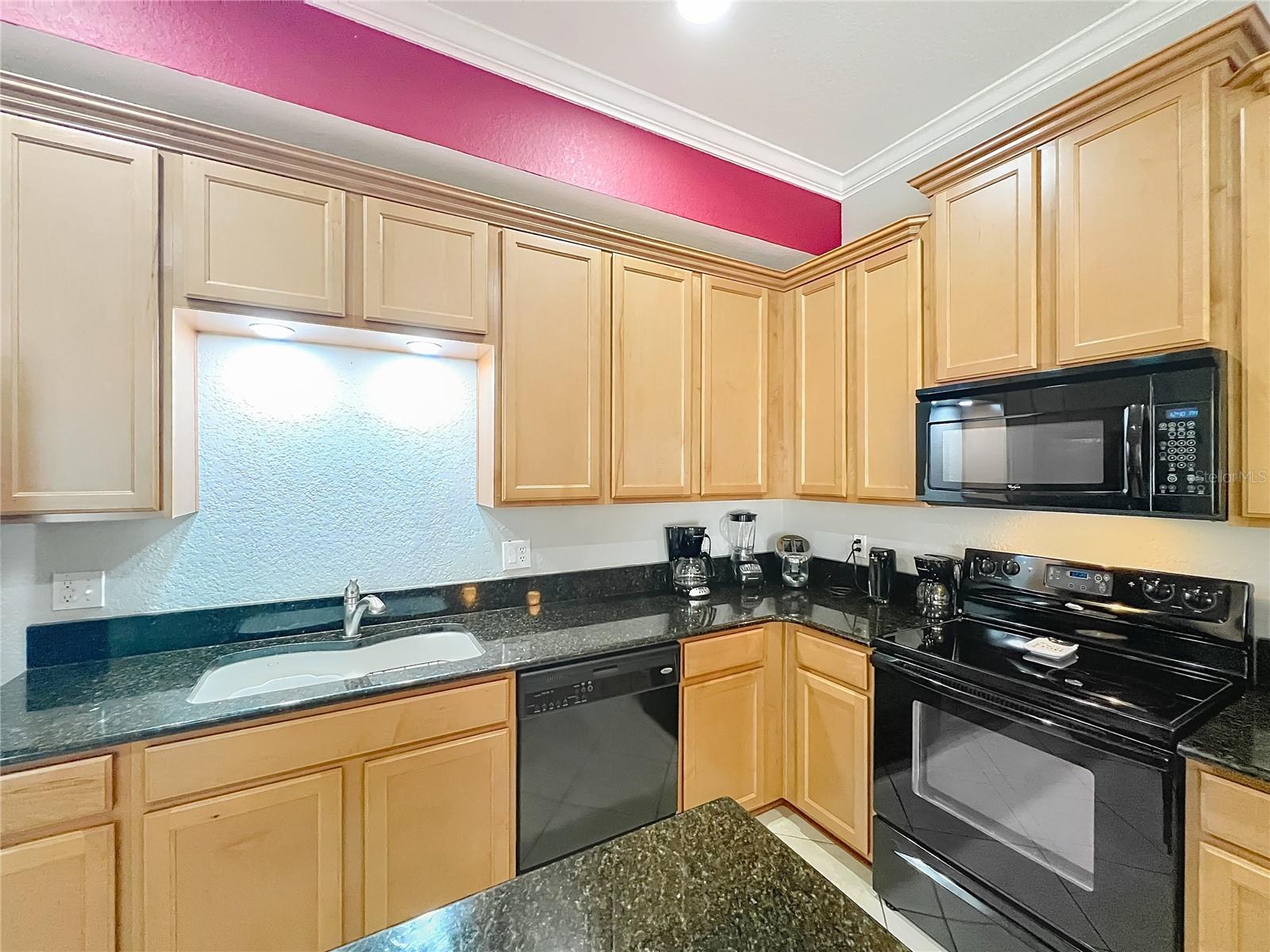 PRESTON SQUARE - Residential