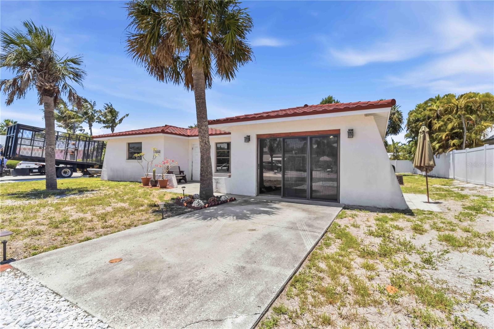306 PALM AVENUE