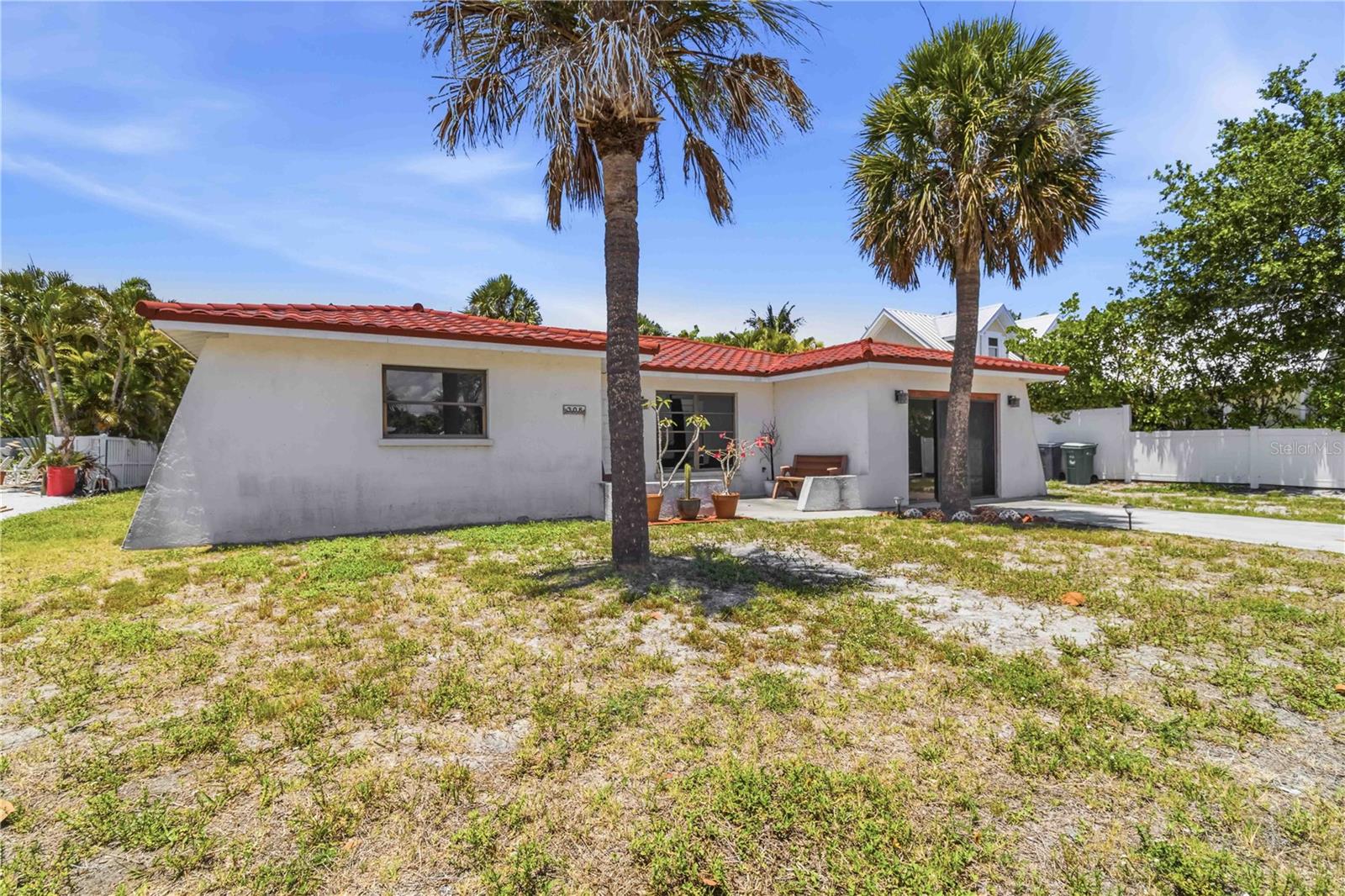 306 PALM AVENUE