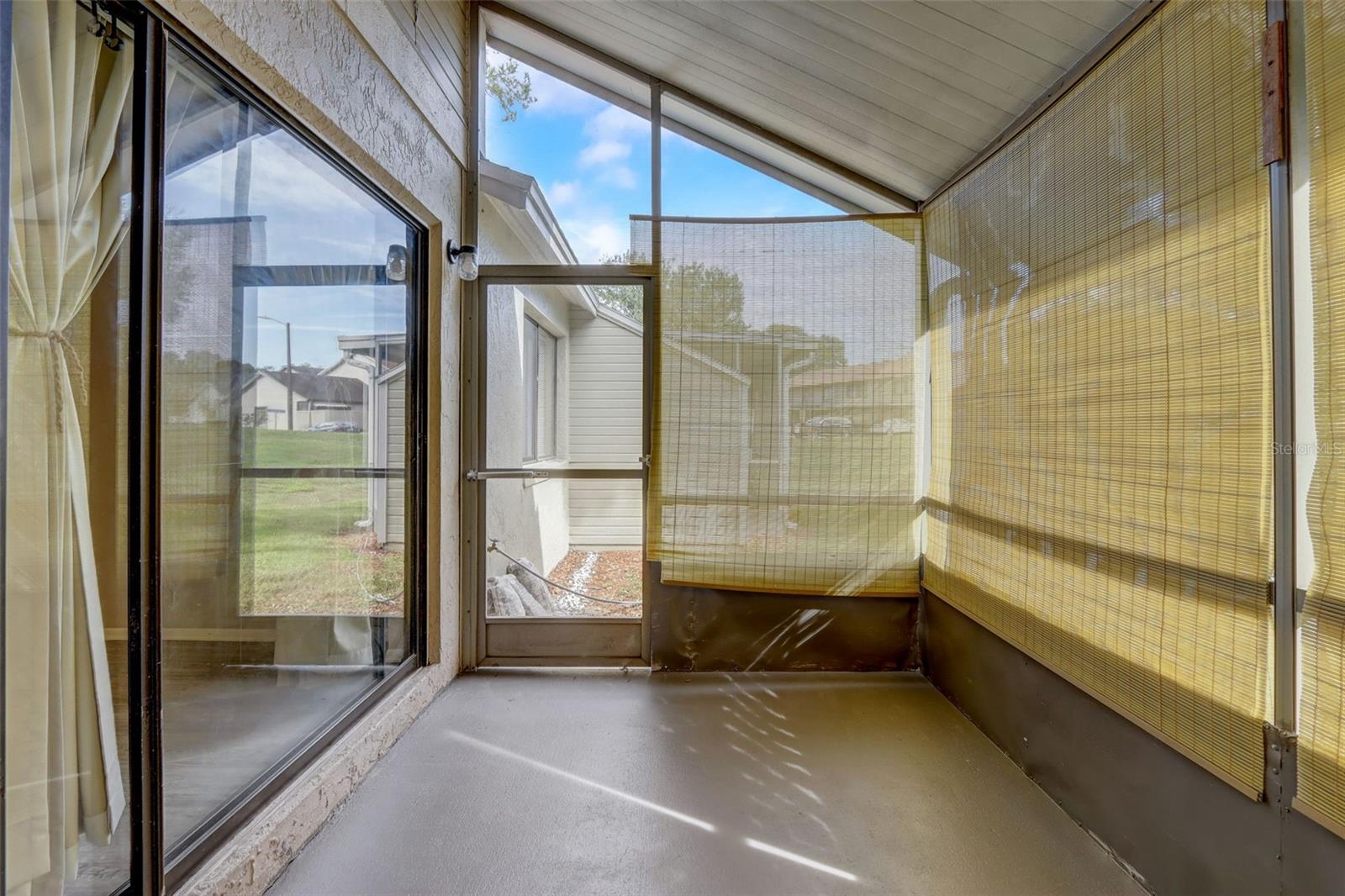 LAURELON VILLAGE OF MEADOWOOD - Residential