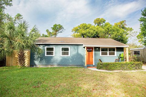 A home in TAMPA