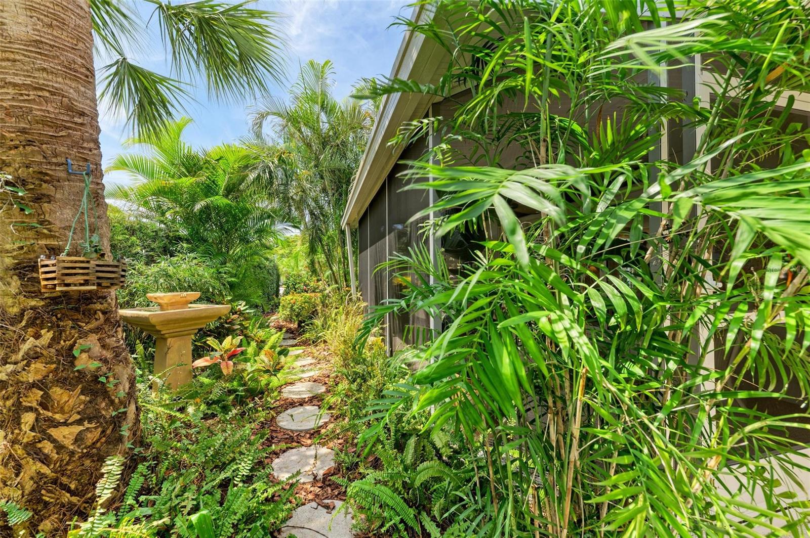 LAKE LA VISTA REP - Residential