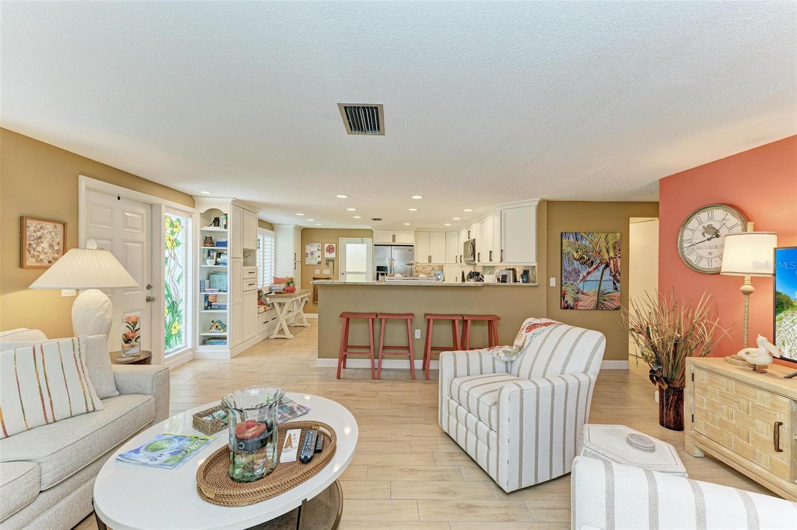 LAKE LA VISTA REP - Residential