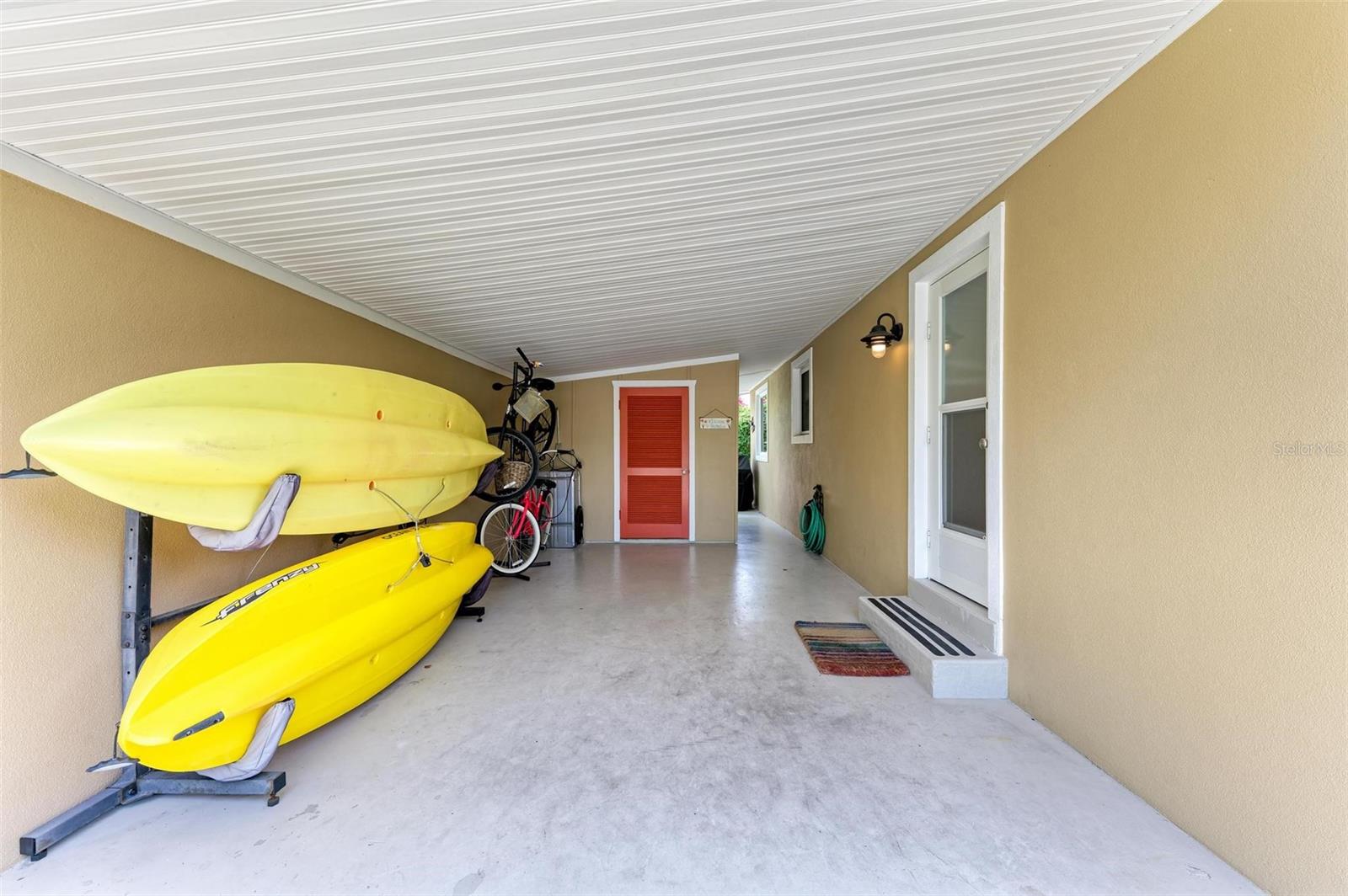 LAKE LA VISTA REP - Residential