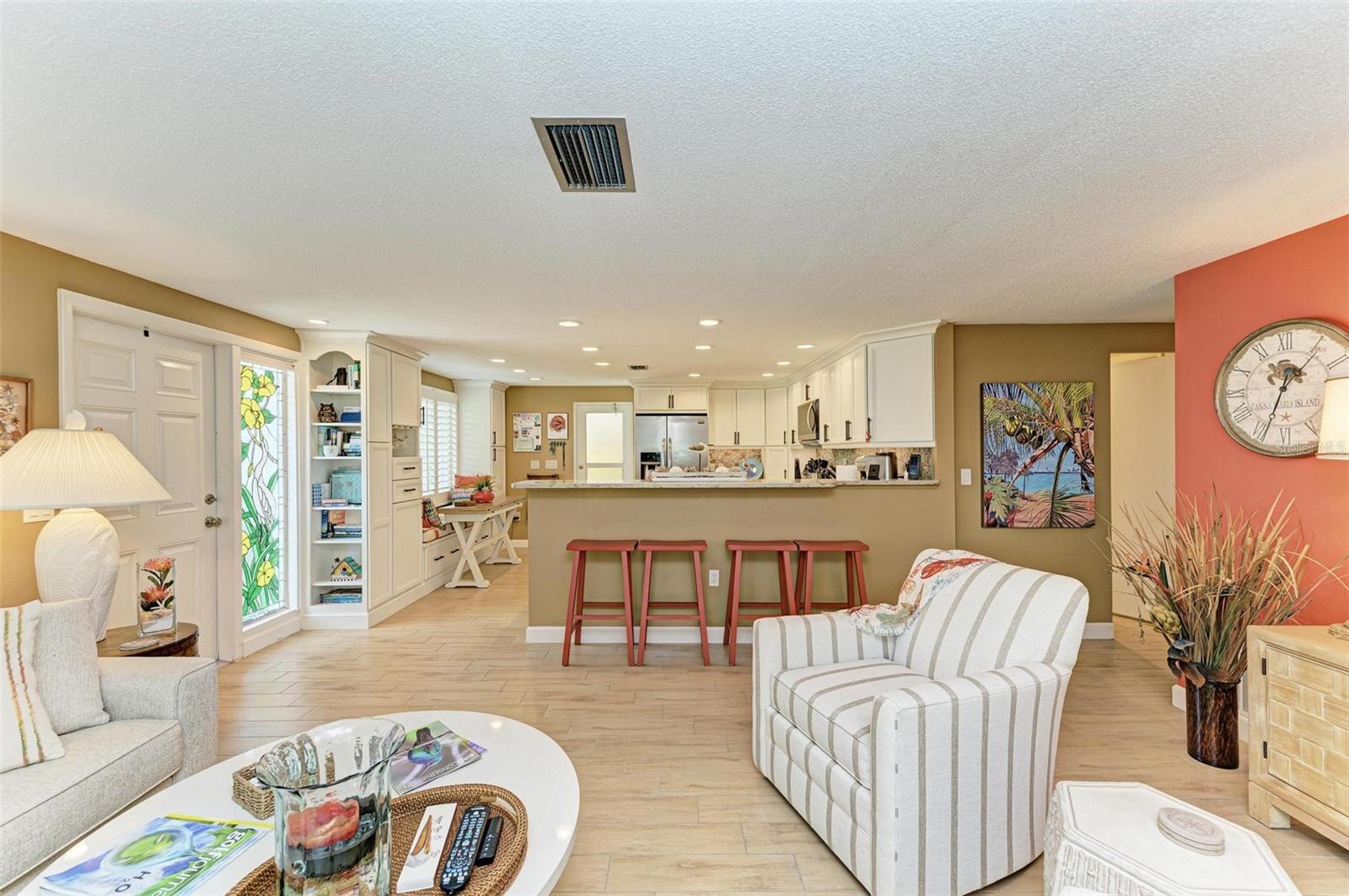 LAKE LA VISTA REP - Residential