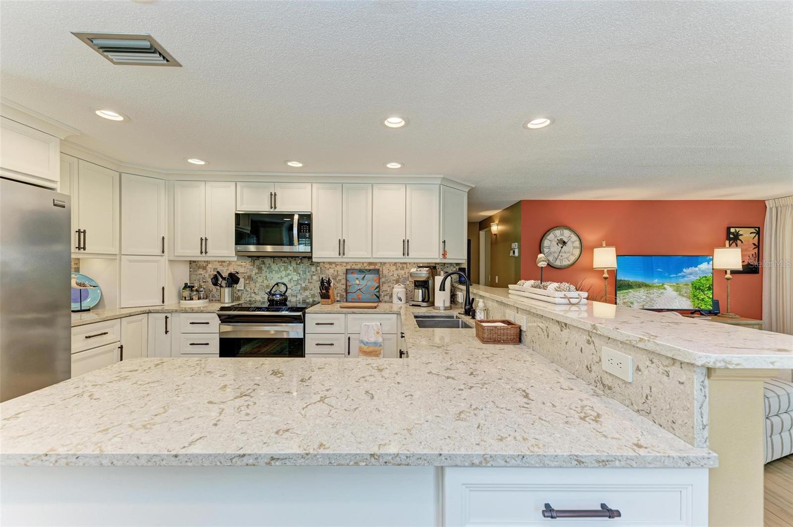 LAKE LA VISTA REP - Residential