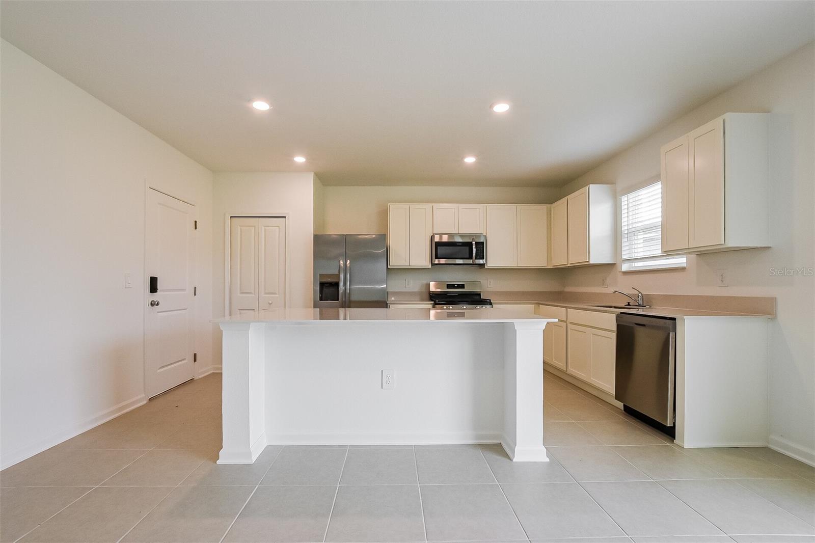 WATERSTONE PH 1A - Residential Lease