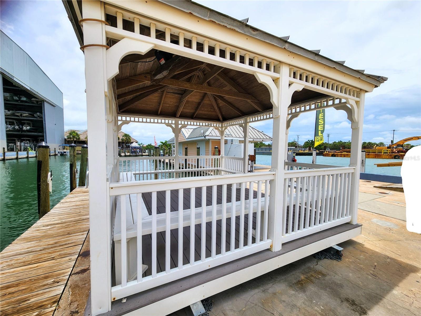 GULF HARBOR MARINA - Residential