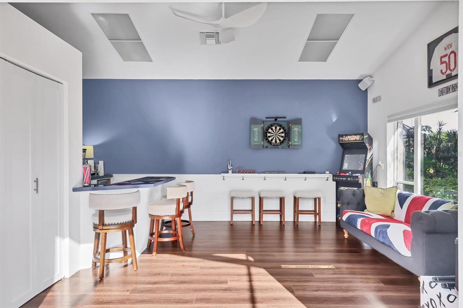 THE HIGHLANDS - Residential