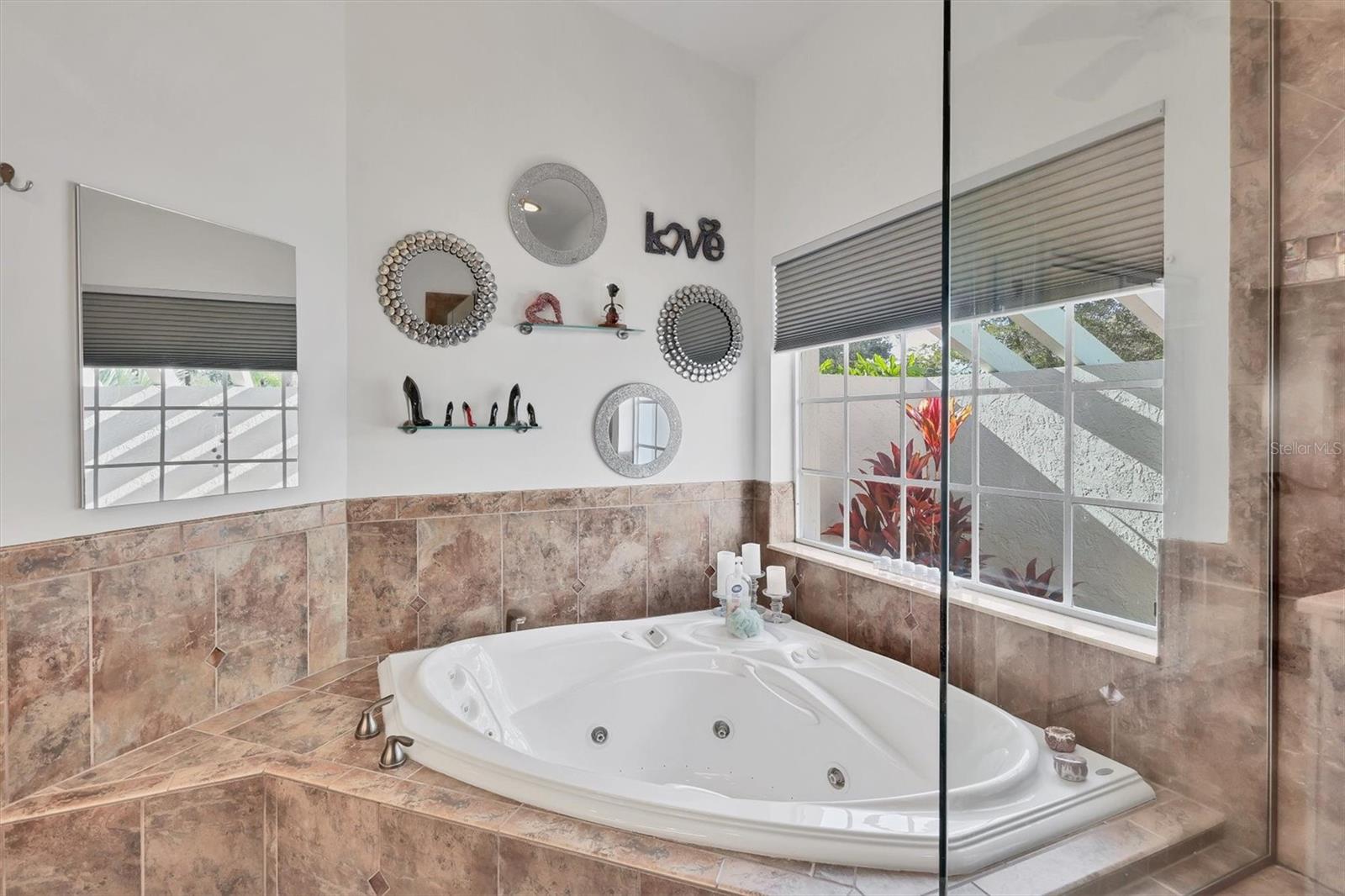 THE HIGHLANDS - Residential