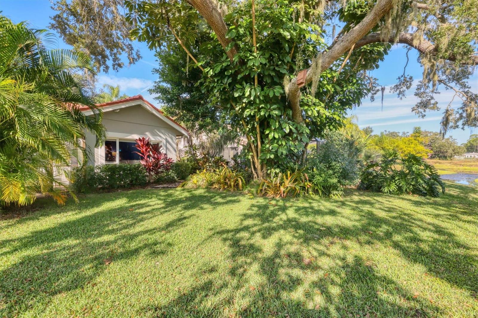 THE HIGHLANDS - Residential