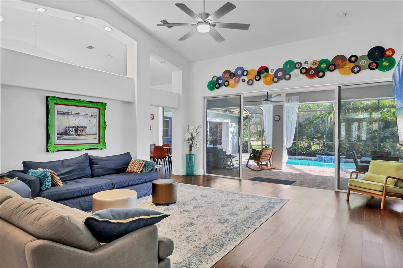 THE HIGHLANDS - Residential